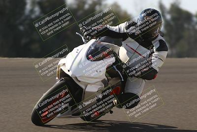 media/Nov-02-2025-Lets Ride (Sun) [[f7a3caa734]]/B Group/1120am (Turn 2 Inside)/